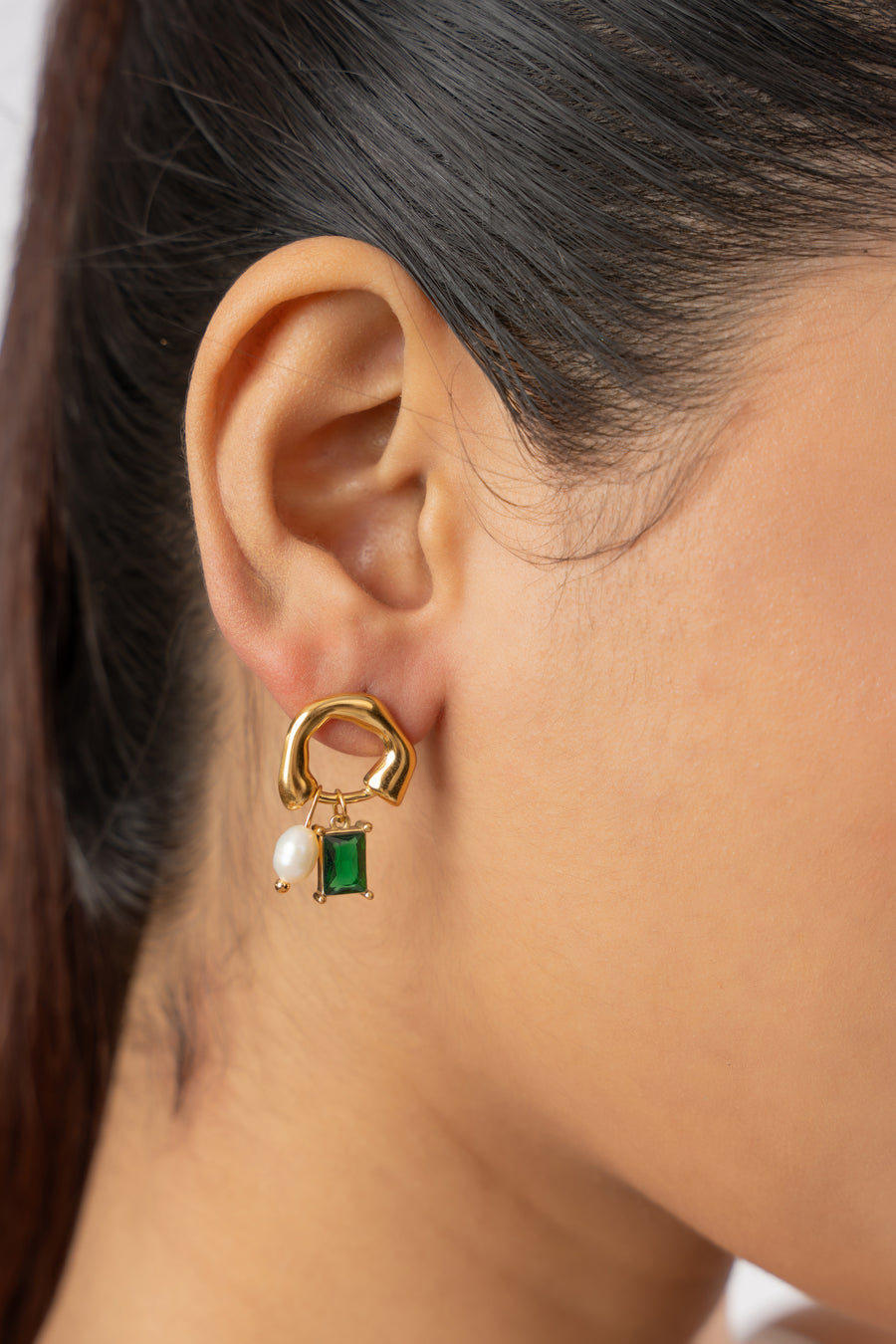 Pearl Emerald Earring